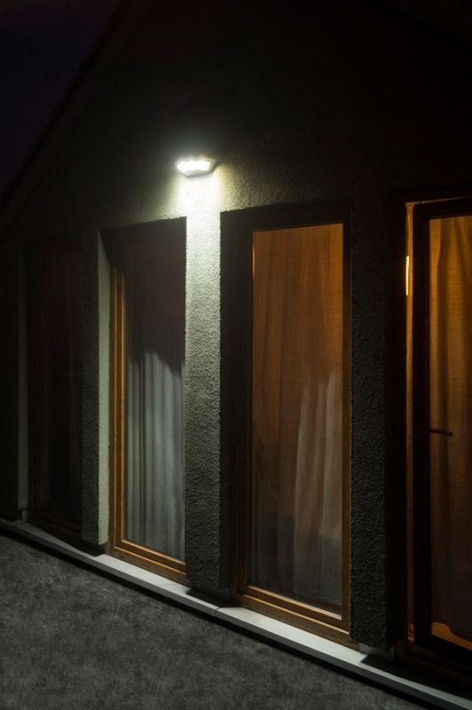 UFO 1880S  Wandleuchte außen, Korpus: Silber